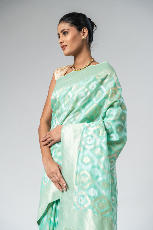 Tea-green Cotton Woven Zari Saree With Unstitched Blouse