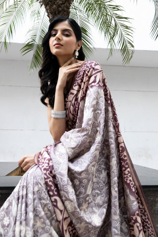 Grey Dolna Silk Digital Print Saree With Unstitched Blouse