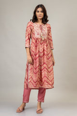 Gajari Dolna Embroidered Kurti With Pant