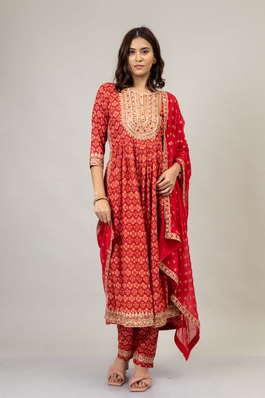 Coral Muslin Kurti And Pant With Chiffon Dupatta