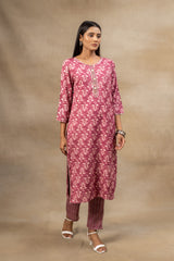 Mouvish Gajari Digital Printed Cotton Kurti With Pant