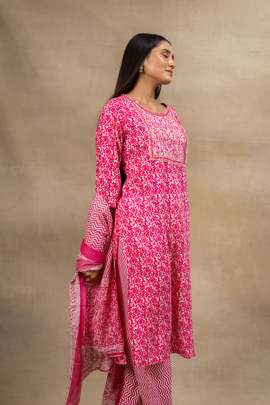 Rani Cotton Kurti And Pant With Cotton Dupatta