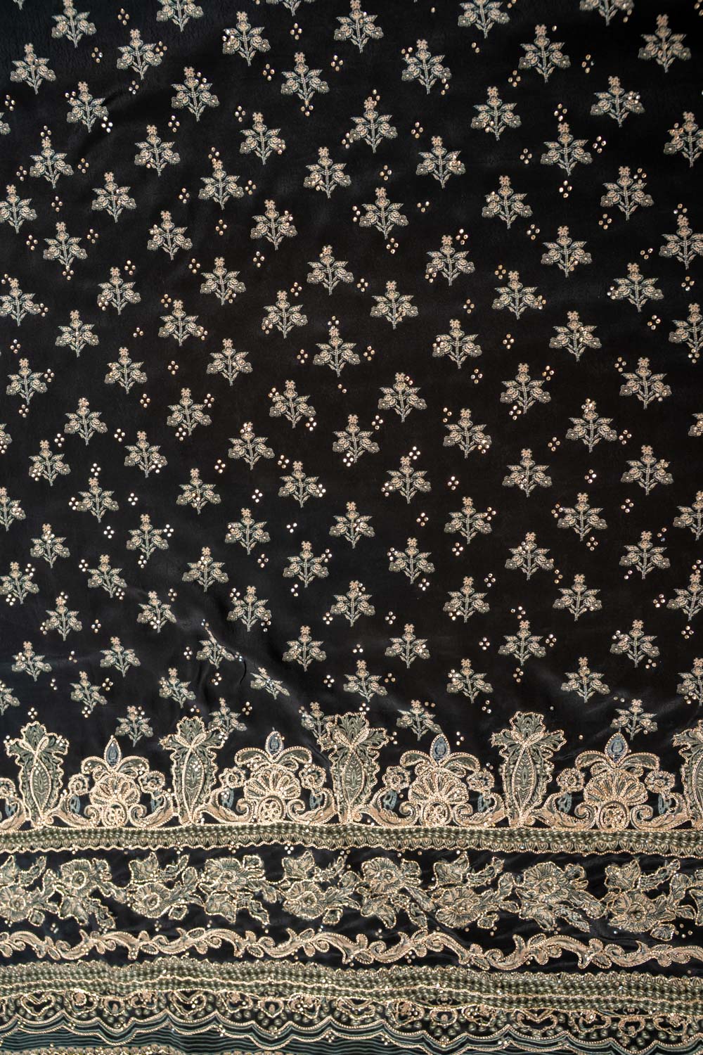 UN9034-RTC-551511 Black Top fabric swatch