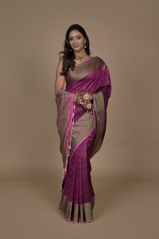 Magenta Banarasi Woven Zari Banarasi Silk Saree With Unstitched Blouse