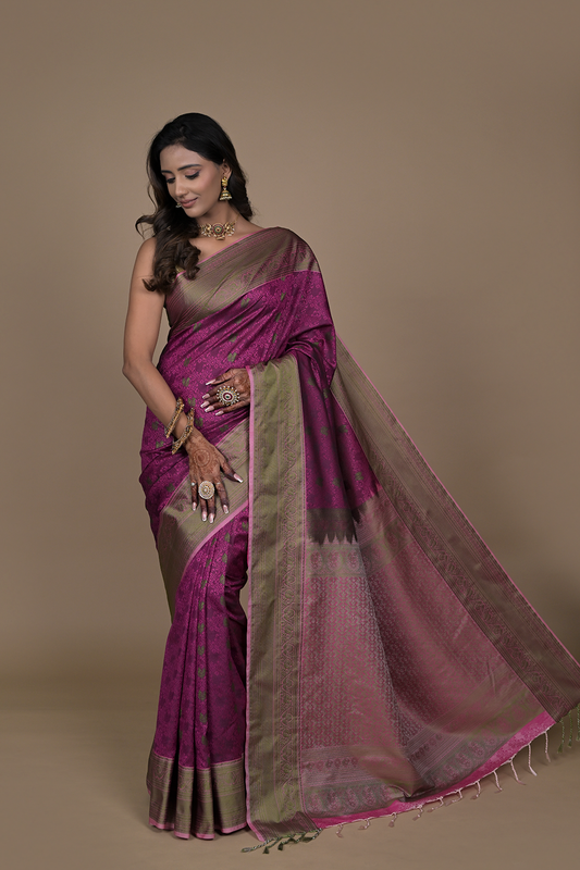 Magenta Banarasi Woven Zari Banarasi Silk Saree With Unstitched Blouse