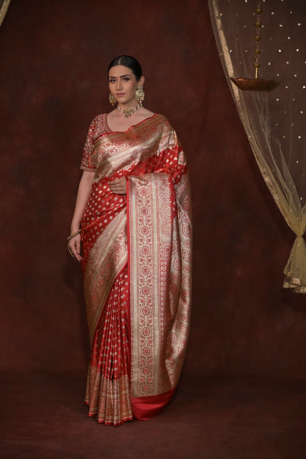 Red Banarasi Silk Woven Zari Saree With Unstitched Blouse