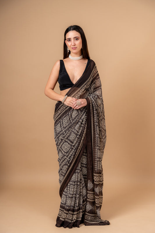 Draped in Elegance Grey Georgette Printed Saree With Unstitched Blouse