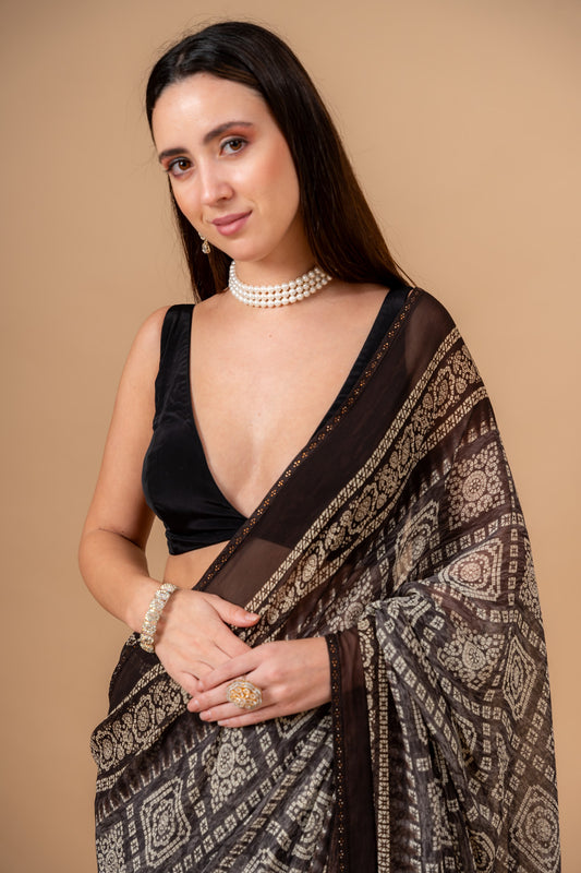 Draped in Elegance Grey Georgette Printed Saree With Unstitched Blouse