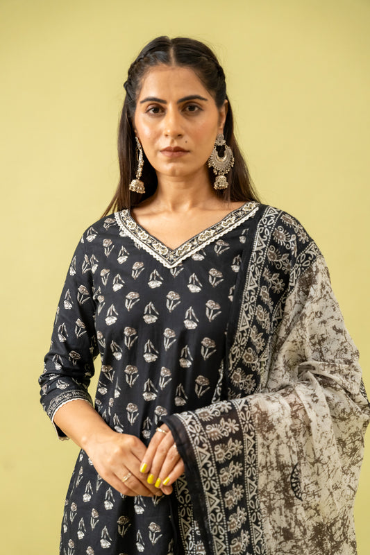 Black Cotton Kurti And Pant With Cotton Dupatta