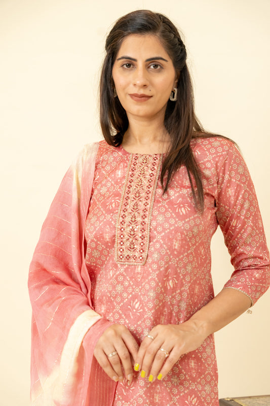 Gajari Cotton Kurti And Pant With Cotton Dupatta