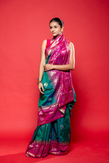 Rama Magenta Banarasi Silk Digital Printed Saree With Unstitched Blouse