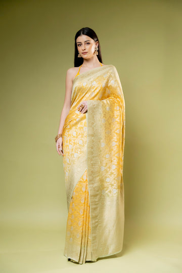 Pista Khaddi Georgette Saree With Unstitched Blouse