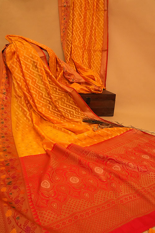 Mango Gold Organza Banarasi Woven Zari Saree With Unstitched Blouse