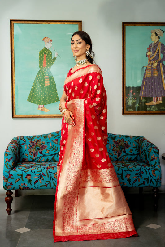 Maroon Woven Zari Banarasi Silk Saree With Unstitched Blouse (Ft:-Sunitha Scharma)