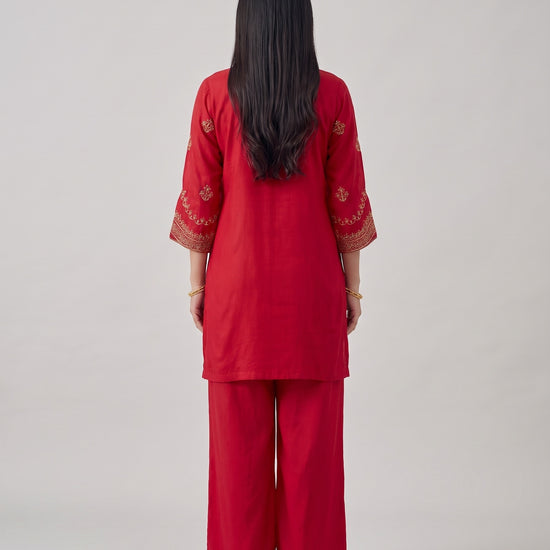 Scalloped Grace Maroon Cotton Readymade Suit And Palazzo With Dupatta - back