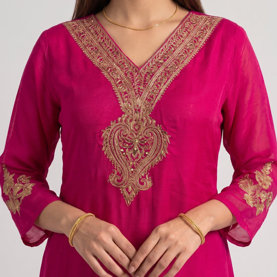 Rani Paisley Dola Readymade Suit And Pant With Printed Dupatta - closeup