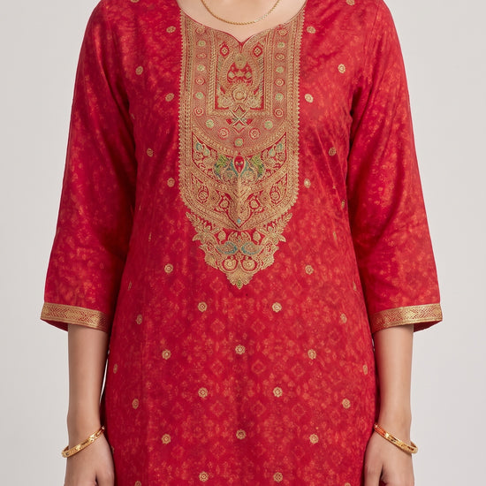 Laal Utsav Red Cotton Readymade Suit And Pant With Printed Dupatta - closeup