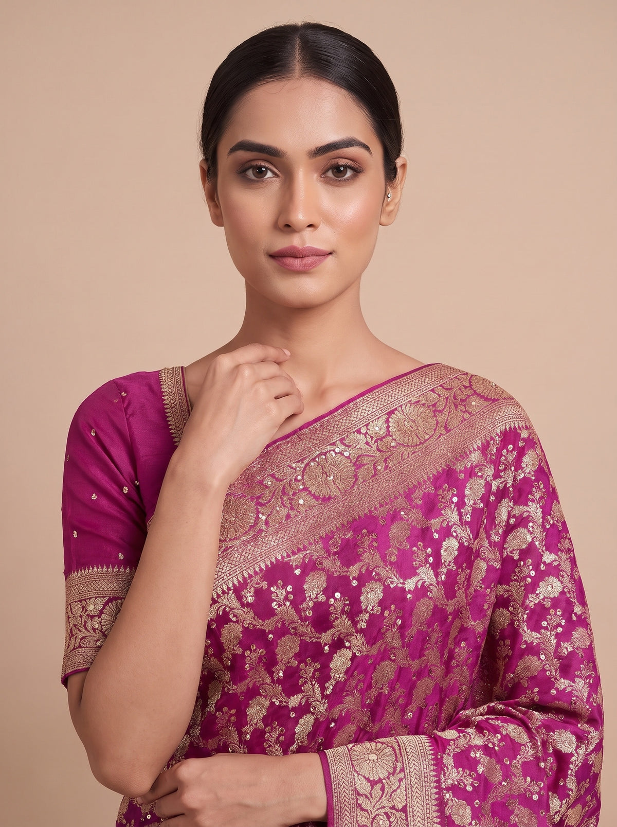 Magenta Loom Saree - Close Up