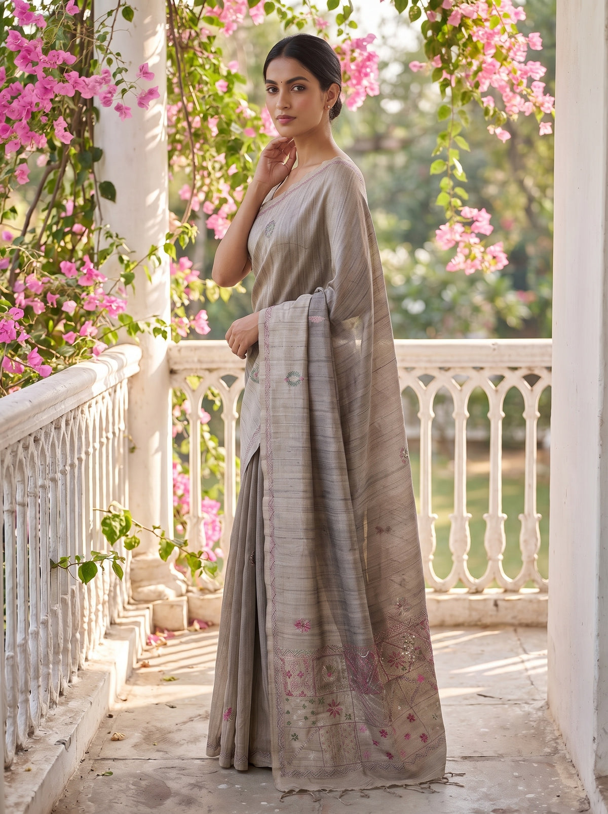 Grey Cotton Thread Work Saree - Side