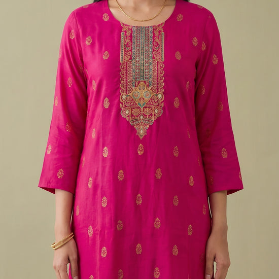 Rani Bahaar Pink Crepe Readymade Suit And Pant With Crepe Dupatta - closeup