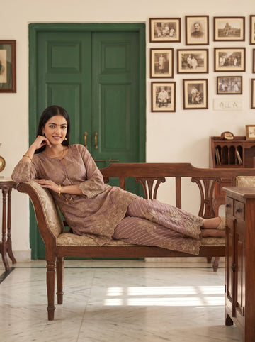 Rose Shimmer Gajari Readymade Kurta Set - mood