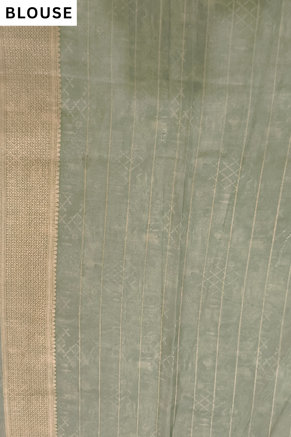 Pista Muslin Floral Printed Saree - Blouse