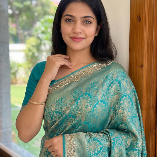 Rama Loom Saree - Close Up