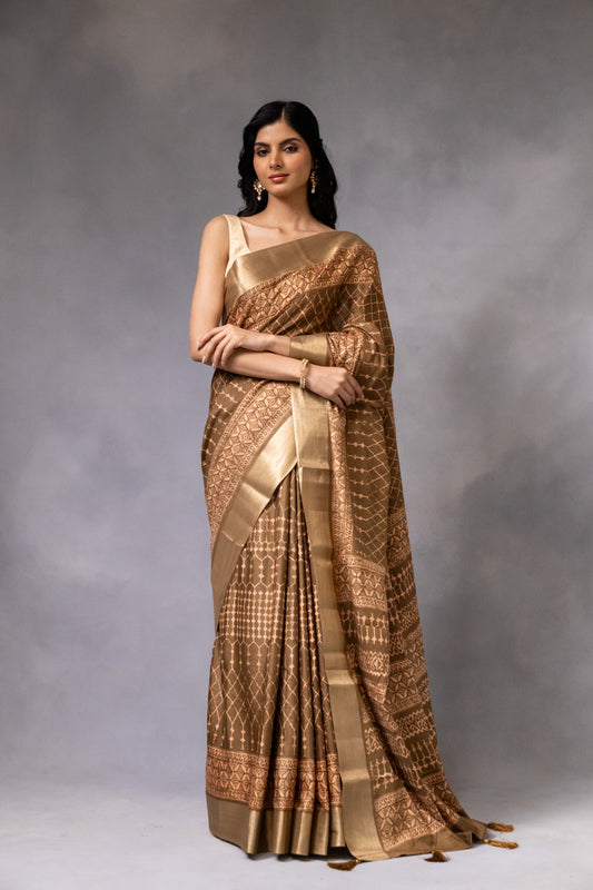 Olive Cotton Digital Printed Saree With Unstitched Blouse