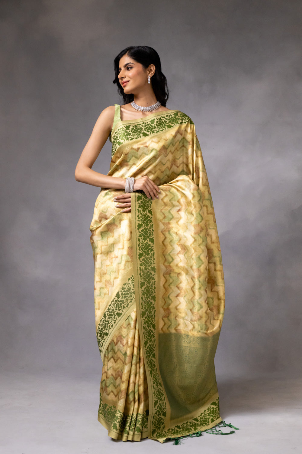 Pista Cotton Digital print Saree With Unstitched Blouse