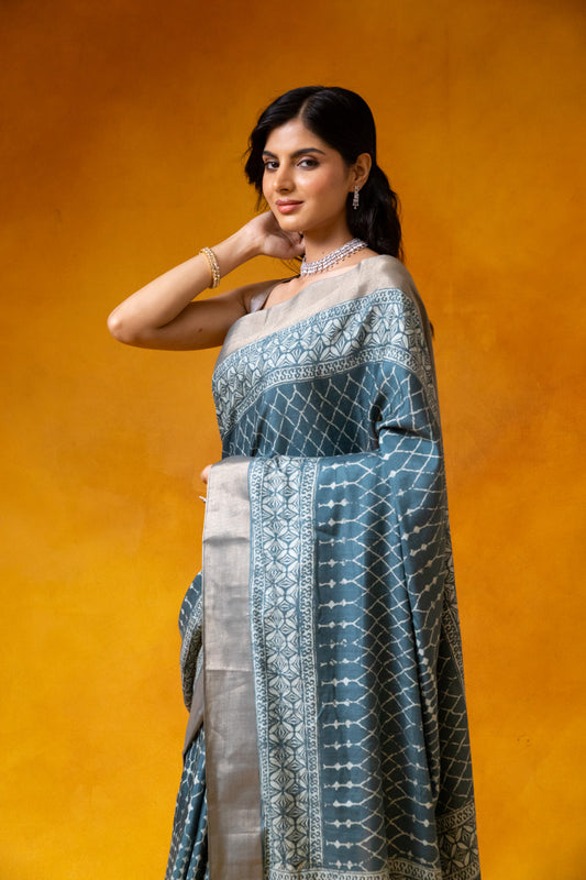 Blue Grey Cotton Digital Printed Saree With Unstitched Blouse