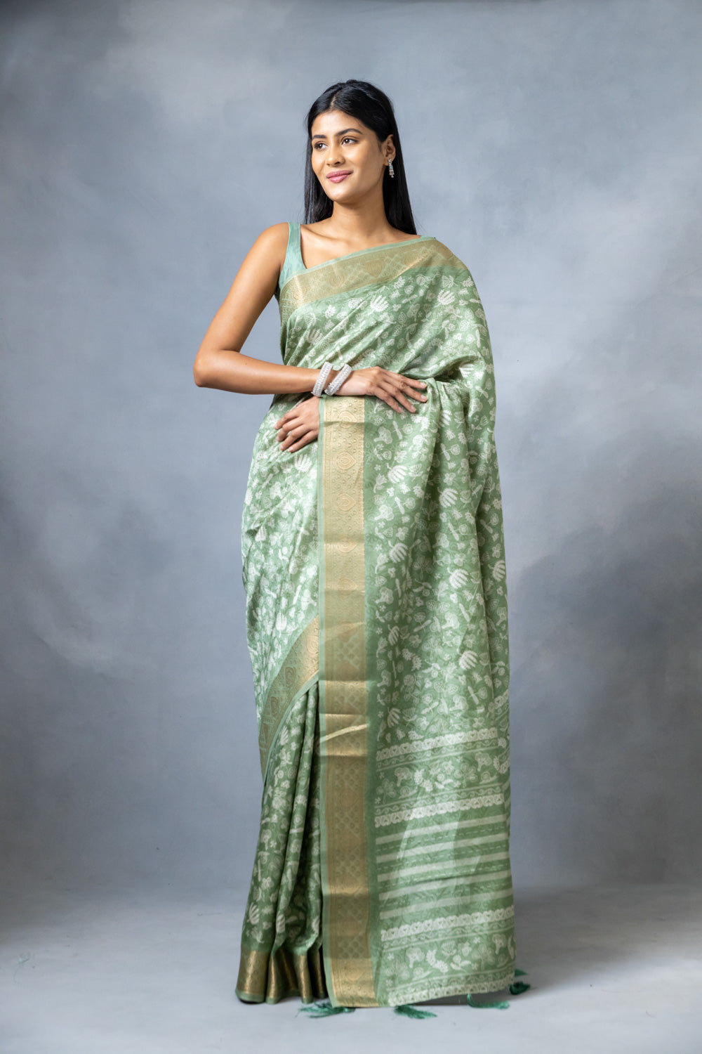 Pista Tussar Digital Print Saree With Unstitched Blouse